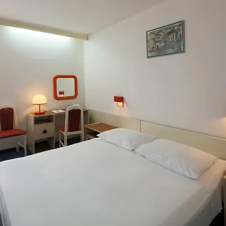 Minerva Hotell 3*